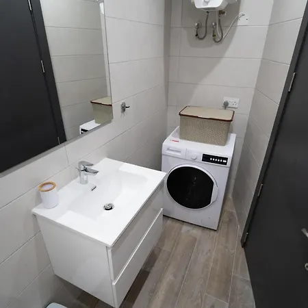 Cozy 2br With Balcony & Wifi In Msida By 360 Estates Lejlighed Pietà